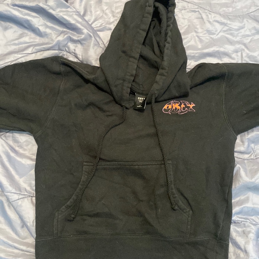 Obey sweat shirt